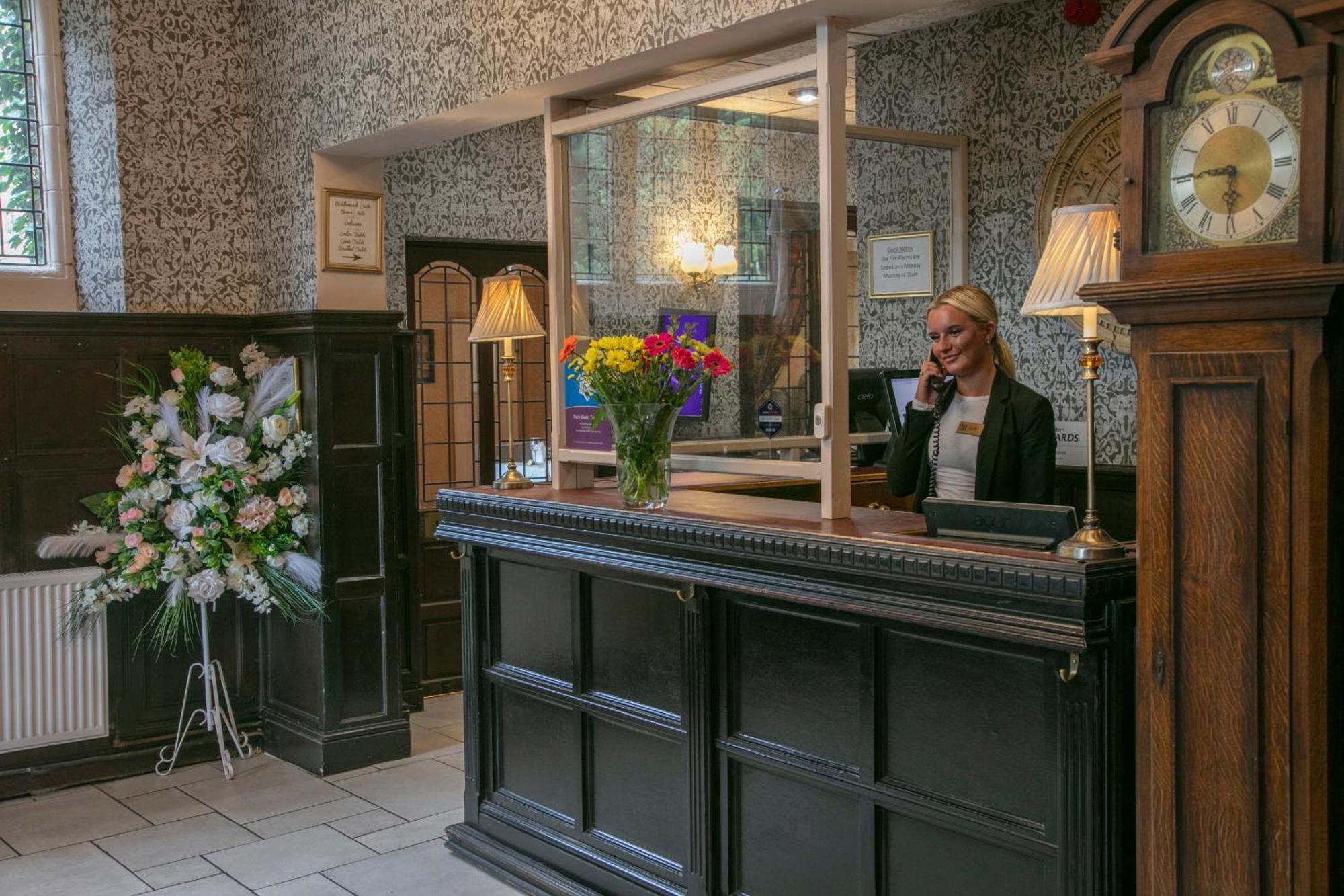 Weston Hall Hotel Sure Hotel Collection By Best Western Bulkington Εξωτερικό φωτογραφία